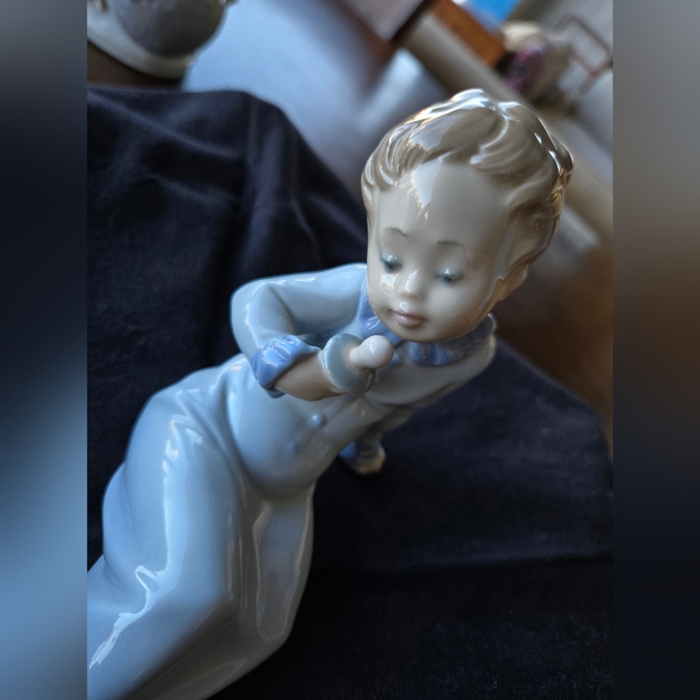 Vintage Lladró Porcelain Baby Figurine w Pacifier Daisa 1980 Spain - Picture 4 of 7